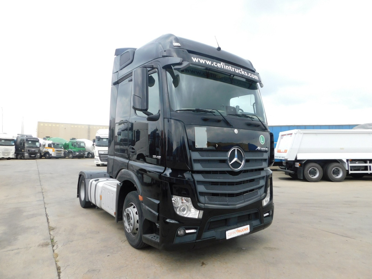Mercedes Actros - Xe đầu kéo: hình 2 Mercedes Actros - Xe đầu kéo: hình 2