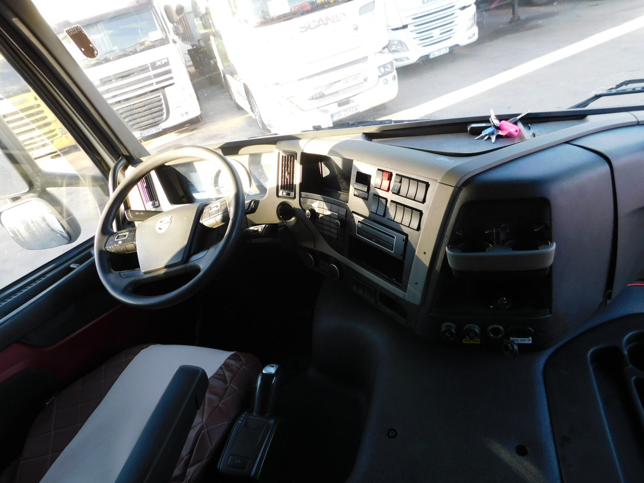 Xe đầu kéo Volvo Fm 450: hình 6