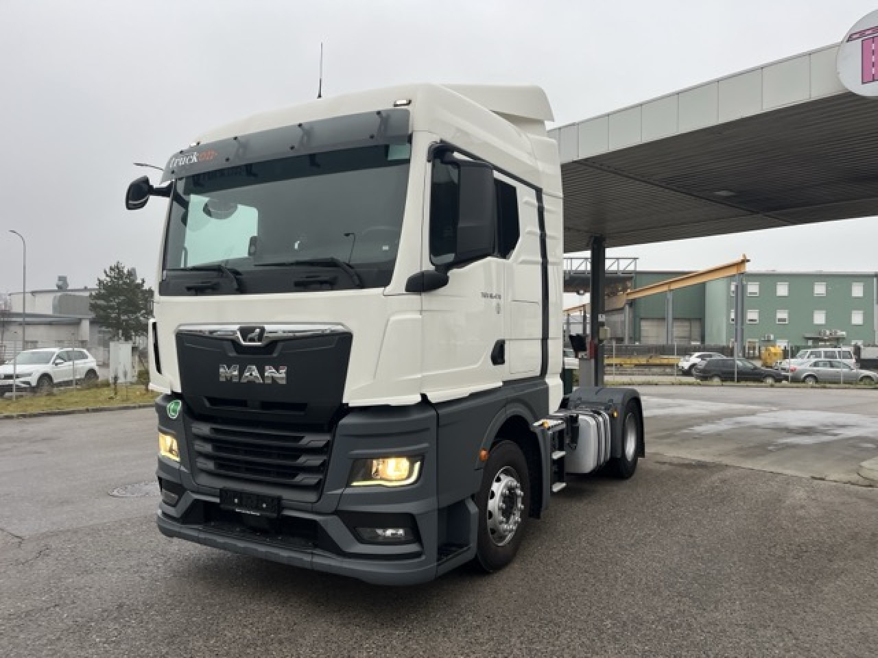 Cho thuê MAN TGX 18.470 4x2 BLS Euro6 Retarder Klima Luftfeder MAN TGX 18.470 4x2 BLS Euro6 Retarder Klima Luftfeder: hình 9 Cho thuê MAN TGX 18.470 4x2 BLS Euro6 Retarder Klima Luftfeder MAN TGX 18.470 4x2 BLS Euro6 Retarder Klima Luftfeder: hình 9