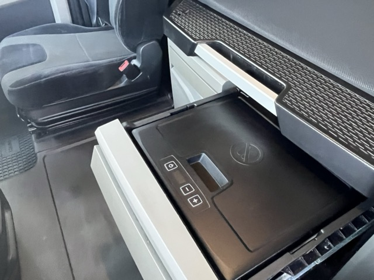 MAN TGX 18.510 4x2 BL SA Euro6 Retarder Klima ZV - Xe đầu kéo: hình 4 MAN TGX 18.510 4x2 BL SA Euro6 Retarder Klima ZV - Xe đầu kéo: hình 4