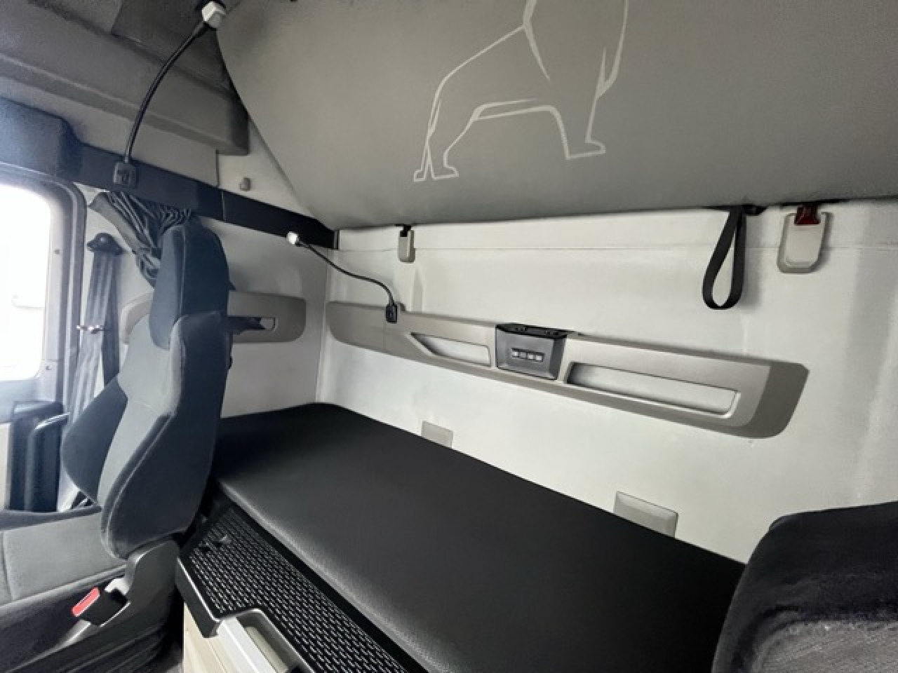 MAN TGX 18.510 4x2 LL SA Euro6 Retarder Klima ZV - Xe đầu kéo: hình 2 MAN TGX 18.510 4x2 LL SA Euro6 Retarder Klima ZV - Xe đầu kéo: hình 2