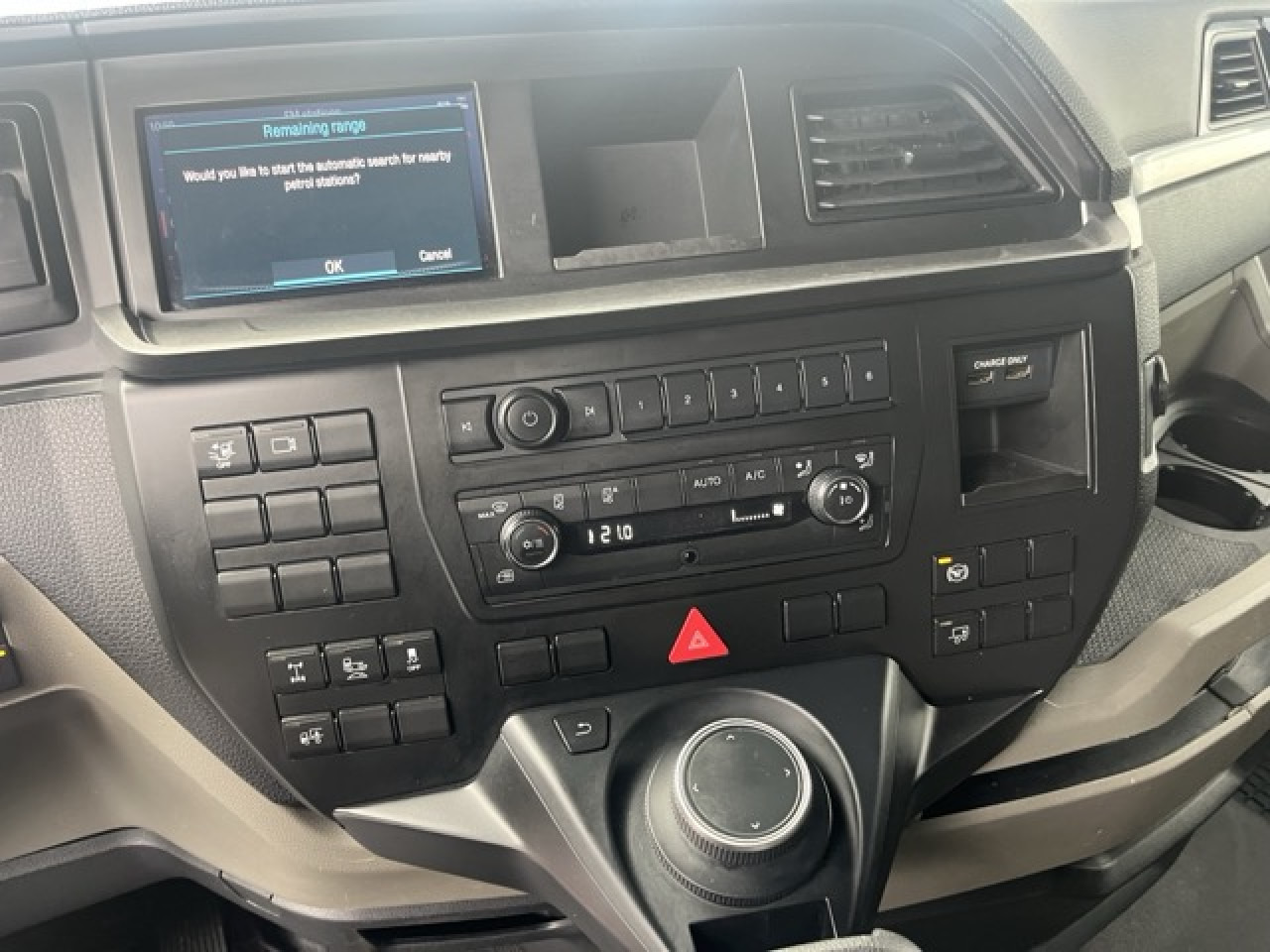 MAN TGX 18.510 4x2 LL SA - Vollgarantie MAN bis 01.27 - Xe đầu kéo: hình 4 MAN TGX 18.510 4x2 LL SA - Vollgarantie MAN bis 01.27 - Xe đầu kéo: hình 4