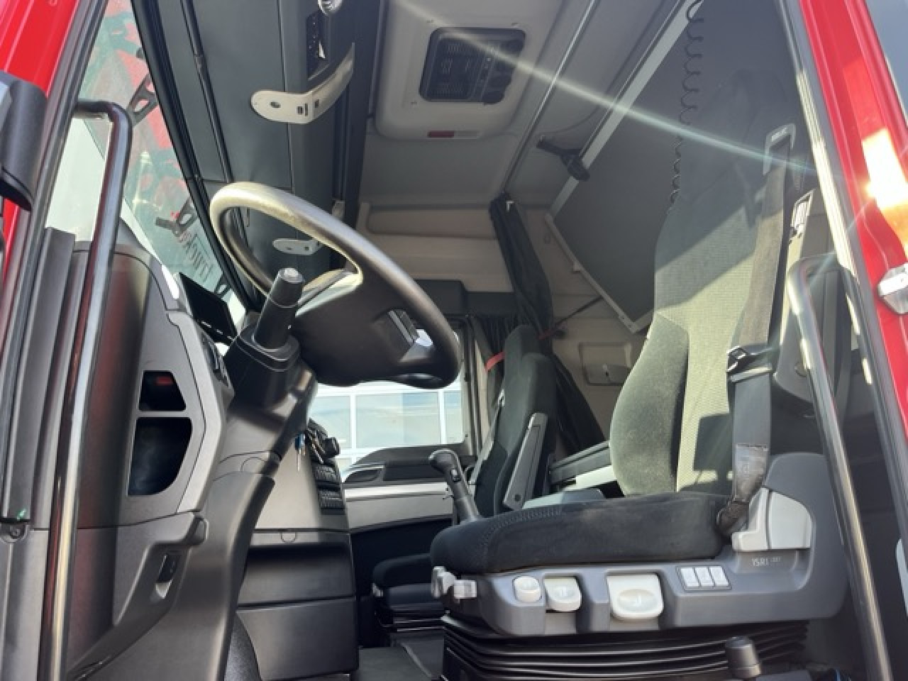 MAN TGX 26.480 6x4 BLS Euro6 Intarder Klima Luftfeder - Xe đầu kéo: hình 4 MAN TGX 26.480 6x4 BLS Euro6 Intarder Klima Luftfeder - Xe đầu kéo: hình 4