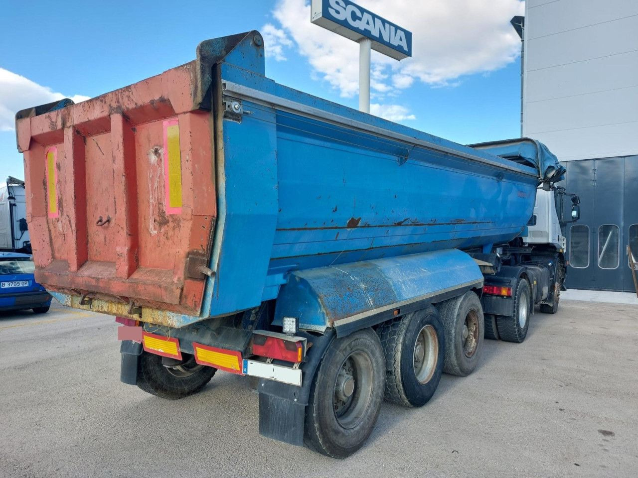 Xe đầu kéo IVECO Trakker: hình 8