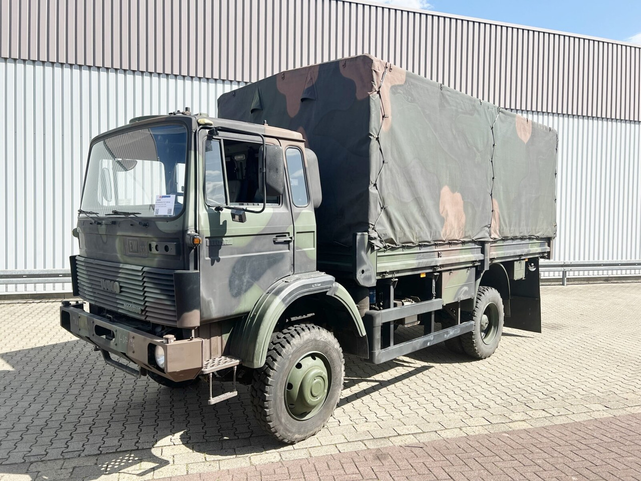 110-17 AW 4x4 110-17 AW 4x4, Ex-, Küche - Xe tải thùng mui bạt: hình 1 110-17 AW 4x4 110-17 AW 4x4, Ex-, Küche - Xe tải thùng mui bạt: hình 1