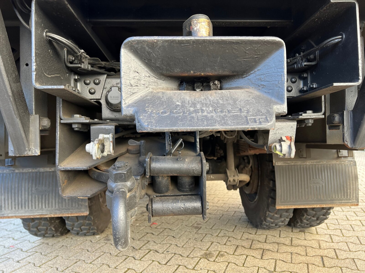 120-23 AW 4x4 Doka 120-23 AW 4x4 Doka, V8-Motor, Gerätewagen, Seilwinde - Xe tải thùng lửng/ Phẳng: hình 2 120-23 AW 4x4 Doka 120-23 AW 4x4 Doka, V8-Motor, Gerätewagen, Seilwinde - Xe tải thùng lửng/ Phẳng: hình 2