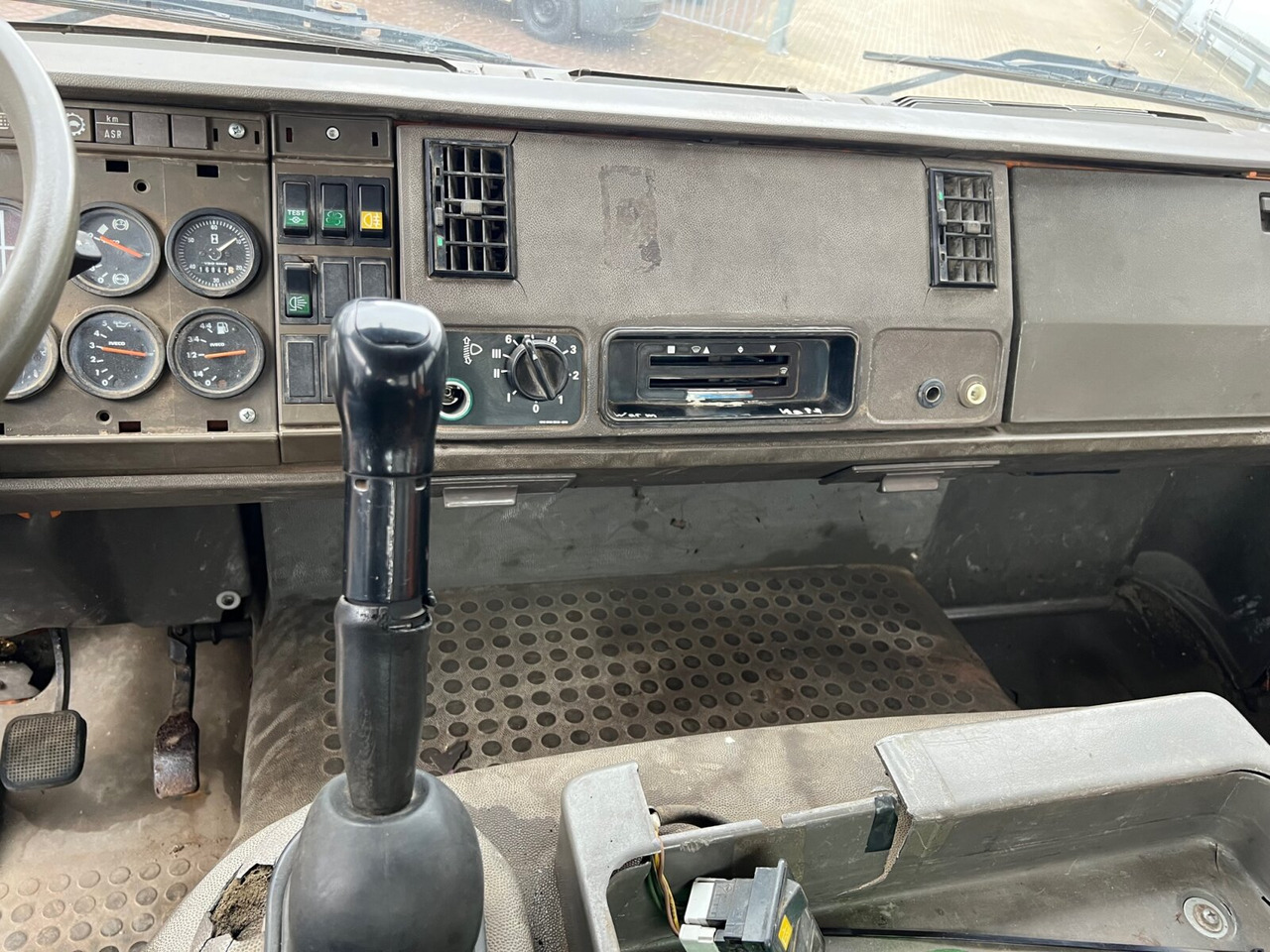 260-34 AHW 6x6 260-34 AHW 6x6, V8, Manual, Full Steel - Xe tải khung gầm: hình 3 260-34 AHW 6x6 260-34 AHW 6x6, V8, Manual, Full Steel - Xe tải khung gầm: hình 3