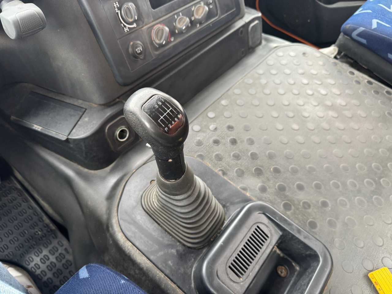 AD260T41 6x4 AD260T41 6x4, EEV - Xe ben: hình 5 AD260T41 6x4 AD260T41 6x4, EEV - Xe ben: hình 5