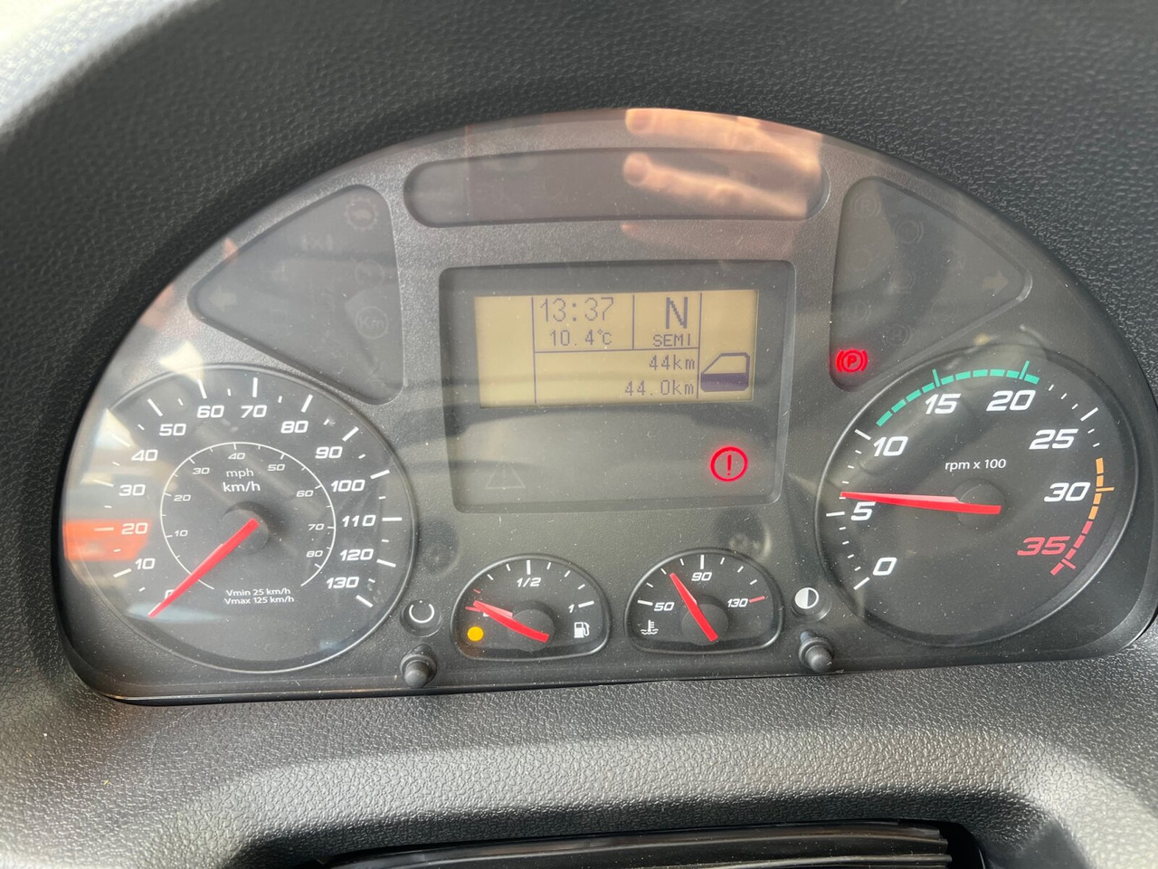 EuroCargo ML160E32 4x2 EuroCargo ML160E32 4x2, 5x Vorhanden! - Xe tải khung gầm: hình 5 EuroCargo ML160E32 4x2 EuroCargo ML160E32 4x2, 5x Vorhanden! - Xe tải khung gầm: hình 5