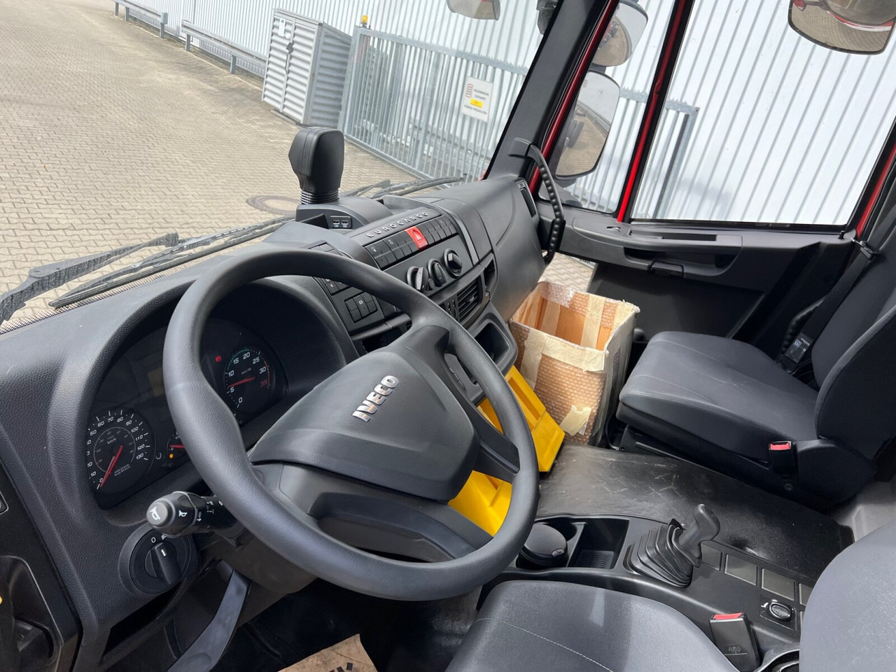 EuroCargo ML160E32 4x2 EuroCargo ML160E32 4x2, 5x Vorhanden! - Xe tải khung gầm: hình 4 EuroCargo ML160E32 4x2 EuroCargo ML160E32 4x2, 5x Vorhanden! - Xe tải khung gầm: hình 4