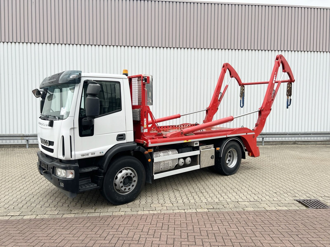 EuroCargo ML190EL32 4x2 EuroCargo ML190EL32 4x2, Funk - Xe tải chở thùng nhỏ: hình 1 EuroCargo ML190EL32 4x2 EuroCargo ML190EL32 4x2, Funk - Xe tải chở thùng nhỏ: hình 1