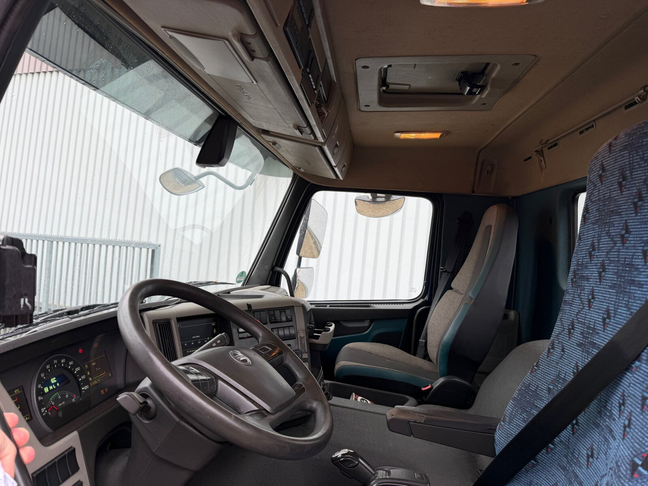 FM 410 6x2 FM 410 6x2, Lenk-/Liftachse, Motorabtrieb - Xe tải nâng móc: hình 4 FM 410 6x2 FM 410 6x2, Lenk-/Liftachse, Motorabtrieb - Xe tải nâng móc: hình 4