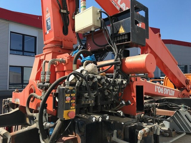 GINAF GINC 3030 GINAF GINC 3030 mit Heckkran Atlas AK 90.1 HDS - Xe tải khung gầm, Xe cẩu tự hành: hình 4 GINAF GINC 3030 GINAF GINC 3030 mit Heckkran Atlas AK 90.1 HDS - Xe tải khung gầm, Xe cẩu tự hành: hình 4