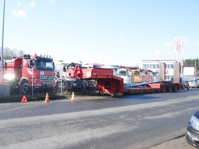 Goldhofer STZ -TL3-32/80 Goldhofer STZ-TL3-32/80 Nutzlast: 35 to., 5,85 m Tiefbett - Sơ mi rơ moóc thùng thấp: hình 2 Goldhofer STZ -TL3-32/80 Goldhofer STZ-TL3-32/80 Nutzlast: 35 to., 5,85 m Tiefbett - Sơ mi rơ moóc thùng thấp: hình 2