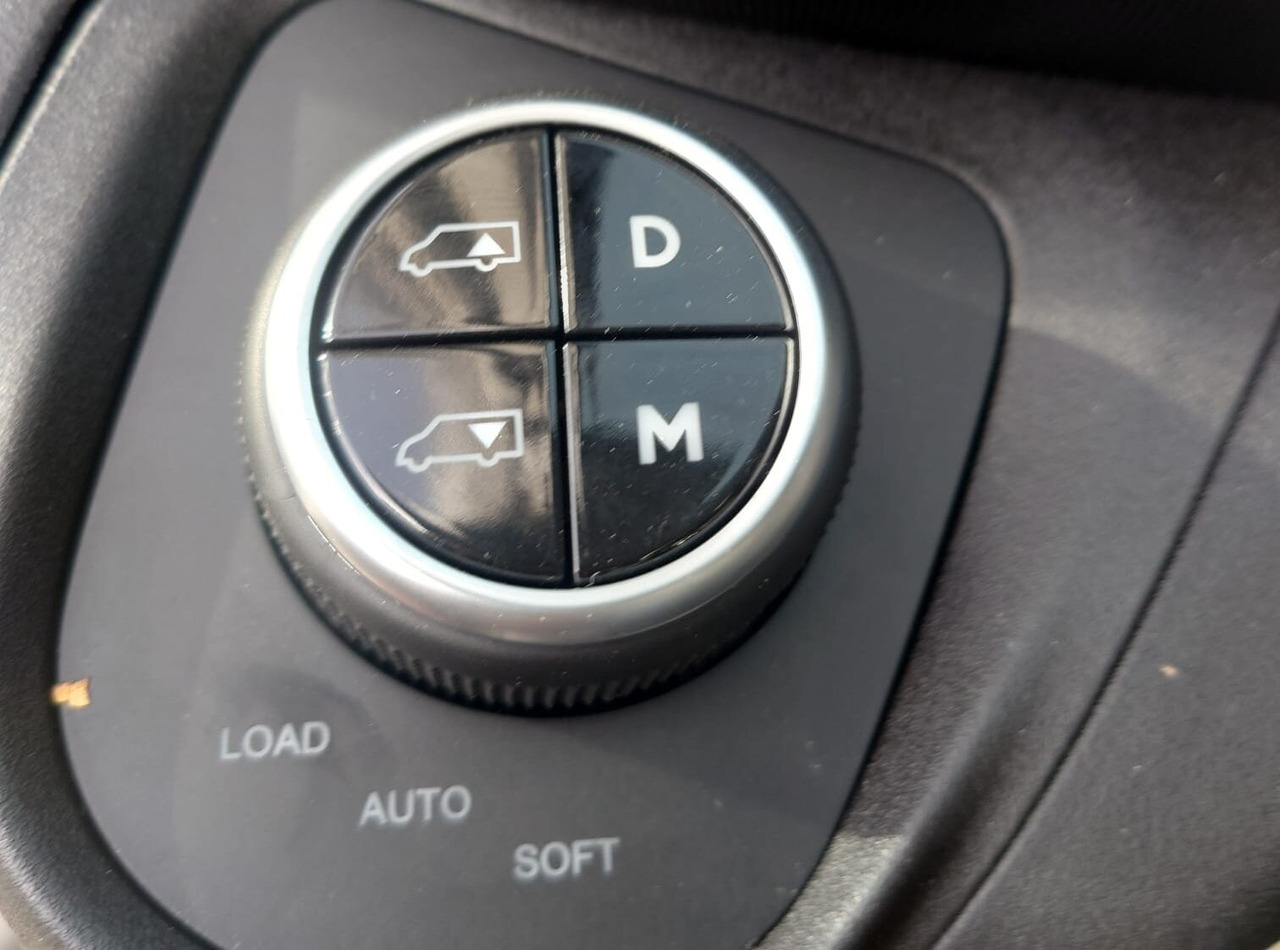 Iveco Daily 72C18H/P DK 4x2 Daily 72C18H/P DK 4x2, Nebenantrieb - Xe tải khung gầm: hình 4 Iveco Daily 72C18H/P DK 4x2 Daily 72C18H/P DK 4x2, Nebenantrieb - Xe tải khung gầm: hình 4