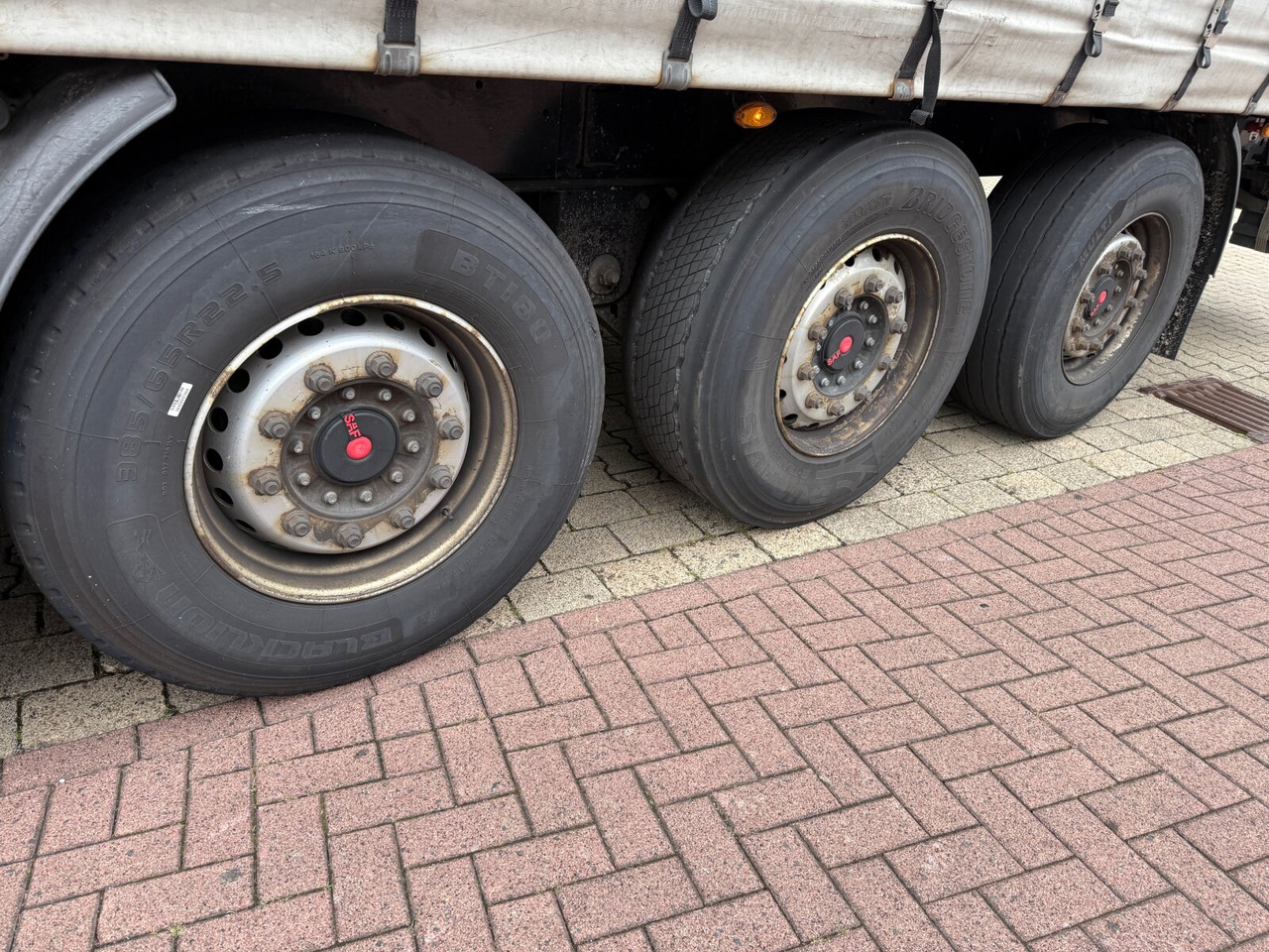 Kögel SN 24-1 SN 24-1, Liftachse, Edscha - Sơ mi rơ moóc thùng lửng/ Phẳng: hình 4 Kögel SN 24-1 SN 24-1, Liftachse, Edscha - Sơ mi rơ moóc thùng lửng/ Phẳng: hình 4