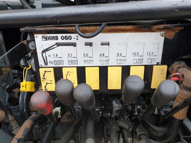 MAN 14.152 F 4x2 BB 14.152 F 4x2 BB mit Kran Hiab 060-2 - Xe tải nâng móc, Xe cẩu tự hành: hình 5 MAN 14.152 F 4x2 BB 14.152 F 4x2 BB mit Kran Hiab 060-2 - Xe tải nâng móc, Xe cẩu tự hành: hình 5