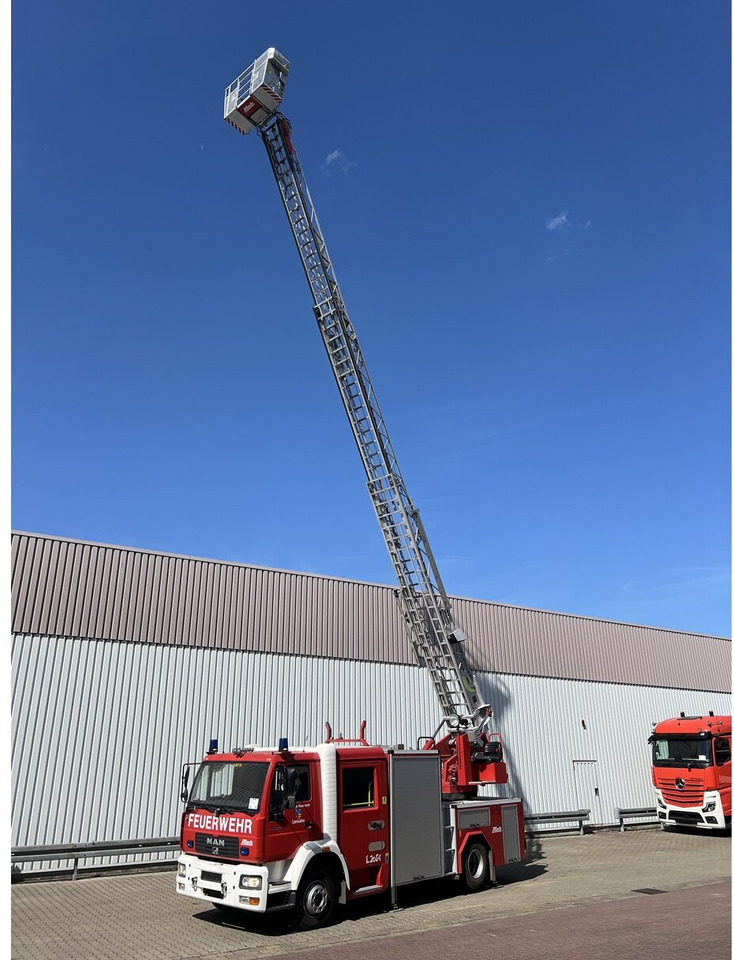 MAN LE 15.255 4x2 LLC Doka, Metz DLA-K 12/9 Drehleiter LE 15.255 4x2 LLC Doka, Metz DLA-K 12/9 Feuerwehr Drehleiter - Xe cứu thương: hình 1 MAN LE 15.255 4x2 LLC Doka, Metz DLA-K 12/9 Drehleiter LE 15.255 4x2 LLC Doka, Metz DLA-K 12/9 Feuerwehr Drehleiter - Xe cứu thương: hình 1