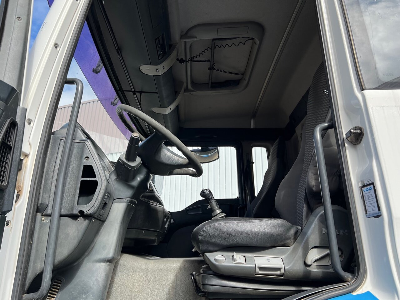 Interior photo 1: Xe cẩu tự hành MAN TGA 26.310 6X6 BB TGA 26.310 6X6 BB, Kran PALFINGER PK 23002 C, Funk