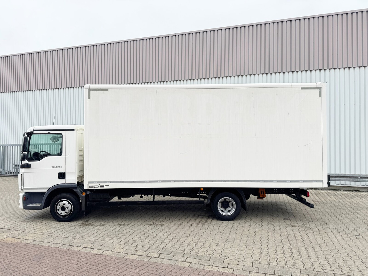 MAN TGL 8.150 4x2 BL TGL 8.150 4x2 BL, Möbelkoffer mit Rolltor - Xe tải hộp: hình 2 MAN TGL 8.150 4x2 BL TGL 8.150 4x2 BL, Möbelkoffer mit Rolltor - Xe tải hộp: hình 2