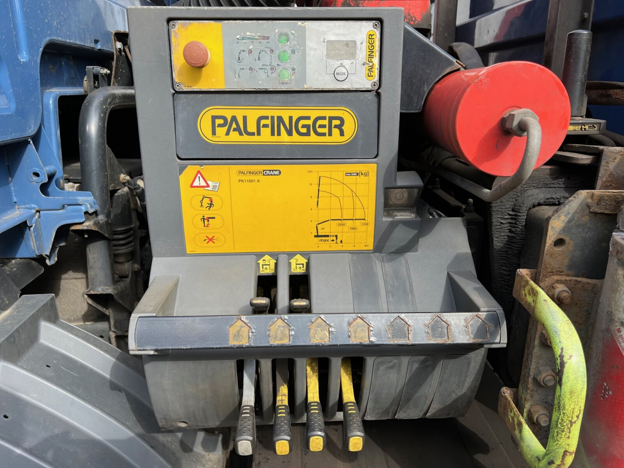 MAN TGM 15.250/340 4X2 BL TGM 15.250/340 4X2 BL mit Kran Palfinger PK 11001 - Xe cẩu tự hành, Xe tải thùng lửng/ Phẳng: hình 2 MAN TGM 15.250/340 4X2 BL TGM 15.250/340 4X2 BL mit Kran Palfinger PK 11001 - Xe cẩu tự hành, Xe tải thùng lửng/ Phẳng: hình 2