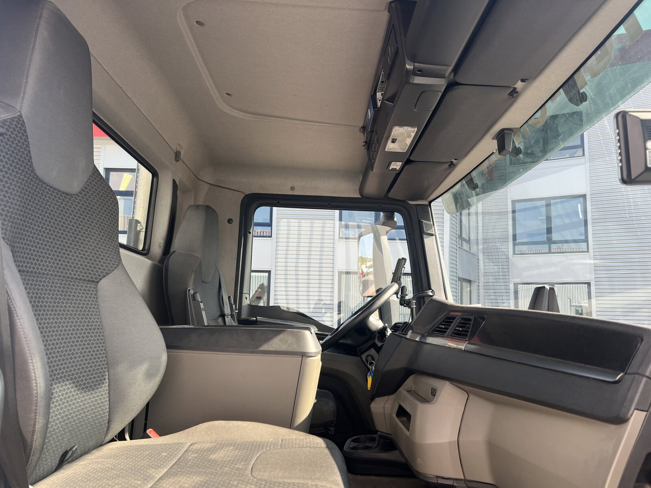 Xe tải chở thùng nhỏ MAN TGM 18.320 4x2 BL TGM 18.320 4x2 BL, Hiab Tele-Absetzanlage, Funk: hình 6