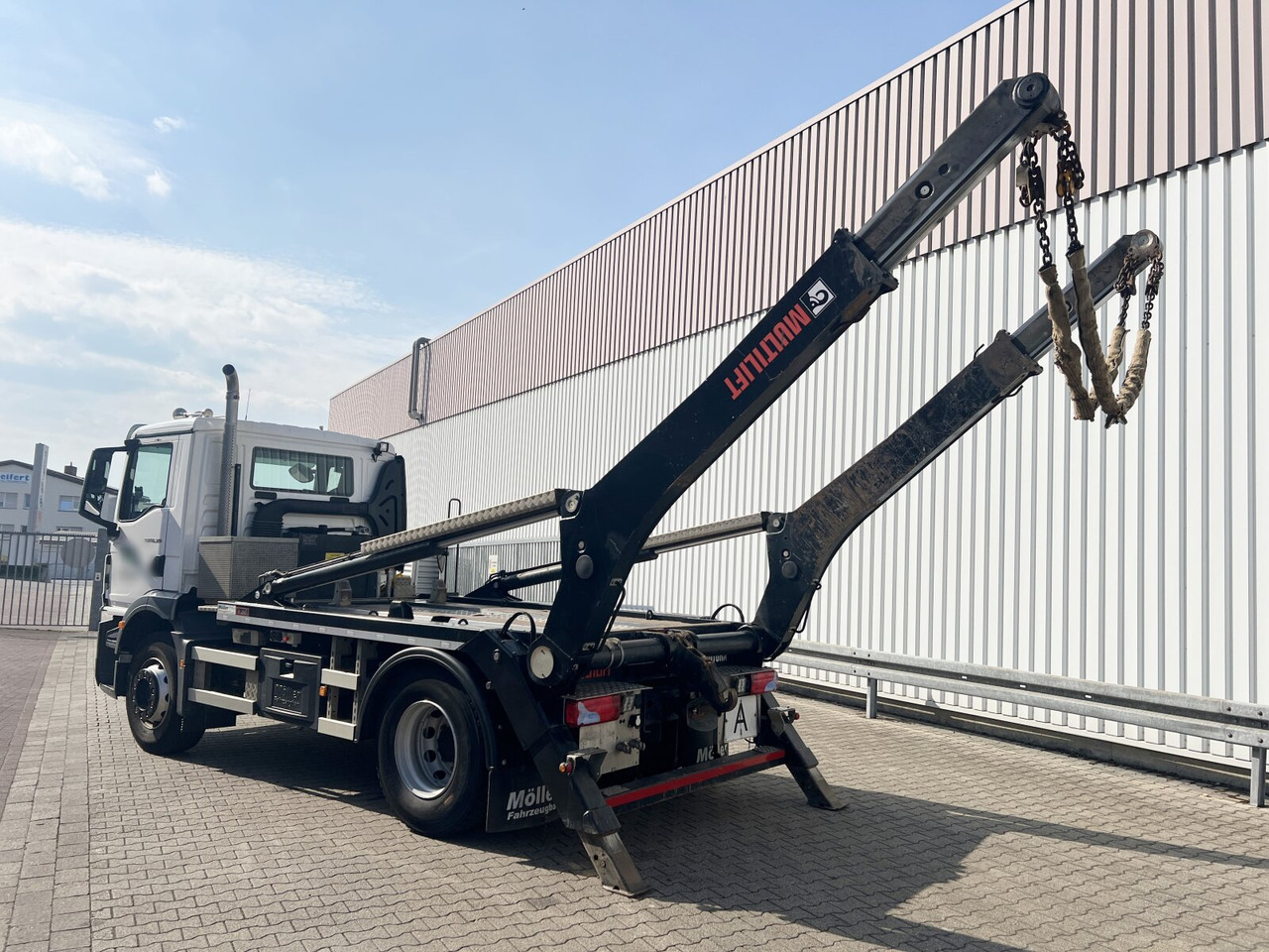 Xe tải chở thùng nhỏ MAN TGM 18.320 4x2 BL TGM 18.320 4x2 BL, Hiab Tele-Absetzanlage, Funk: hình 9