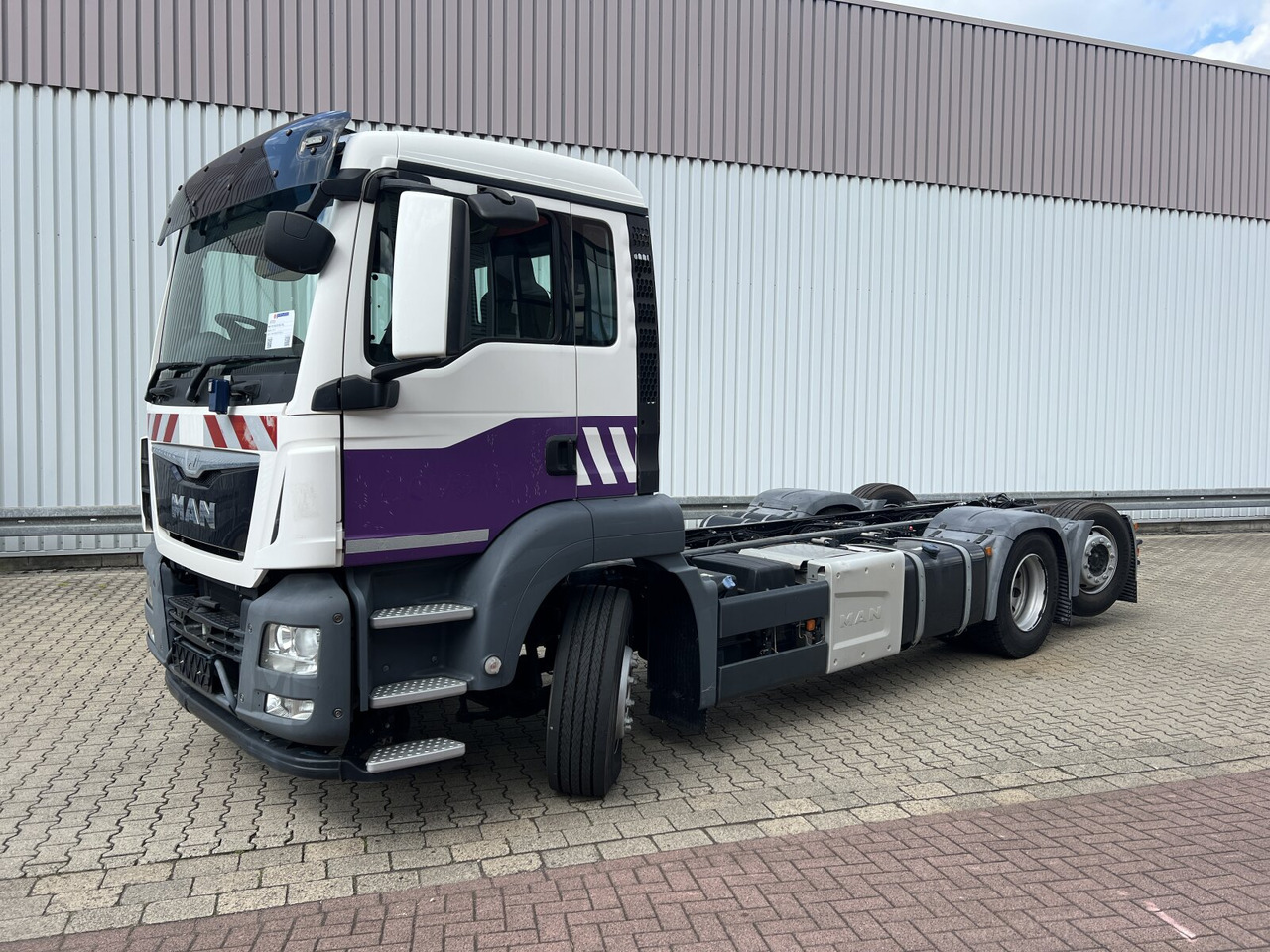 MAN TGS 26.320 6X2-4 BL TGS 26.320 6X2-4 BL, Lenk-/Liftachse, Rechtslenker, Export Only! - Xe tải khung gầm: hình 1 MAN TGS 26.320 6X2-4 BL TGS 26.320 6X2-4 BL, Lenk-/Liftachse, Rechtslenker, Export Only! - Xe tải khung gầm: hình 1