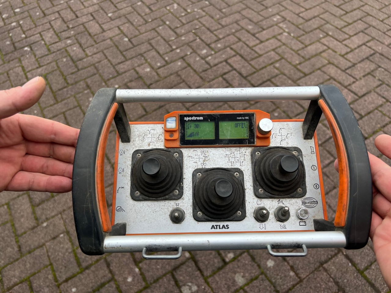 MAN TGS 26.360/400 6x2-4 BL TGS 26.360/400 6x2-4 BL, Lenk-/Lift, Kran Atlas AK 206.3E A5, Funk - Xe tải nâng móc, Xe cẩu tự hành: hình 5 MAN TGS 26.360/400 6x2-4 BL TGS 26.360/400 6x2-4 BL, Lenk-/Lift, Kran Atlas AK 206.3E A5, Funk - Xe tải nâng móc, Xe cẩu tự hành: hình 5