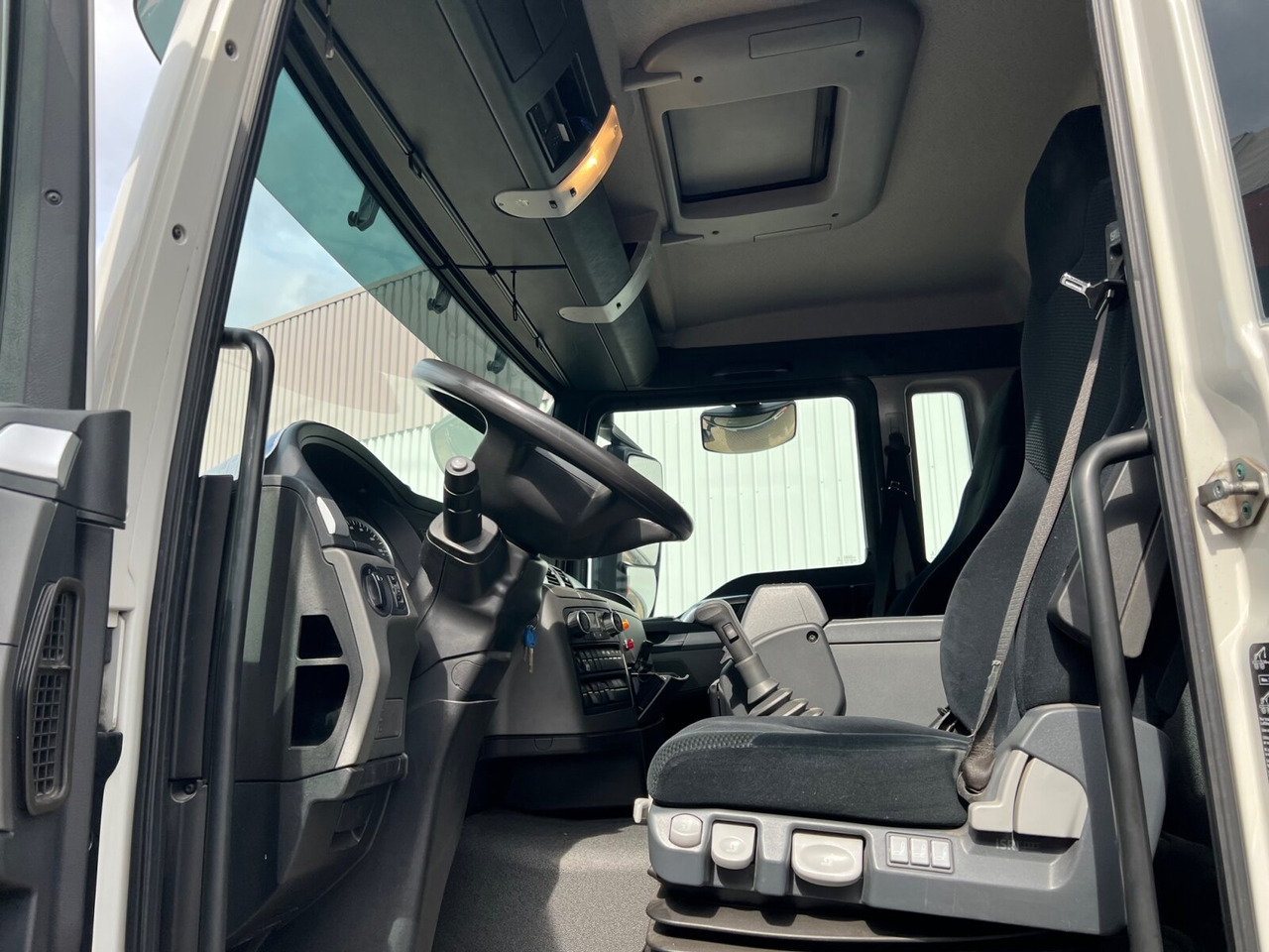 MAN TGS 26.360/400 6x2-4 BL TGS 26.360/400 6x2-4 BL, Lenk-/Lift, Kran Atlas AK 206.3E A5, Funk - Xe cẩu tự hành, Xe tải thùng lửng/ Phẳng: hình 2 MAN TGS 26.360/400 6x2-4 BL TGS 26.360/400 6x2-4 BL, Lenk-/Lift, Kran Atlas AK 206.3E A5, Funk - Xe cẩu tự hành, Xe tải thùng lửng/ Phẳng: hình 2