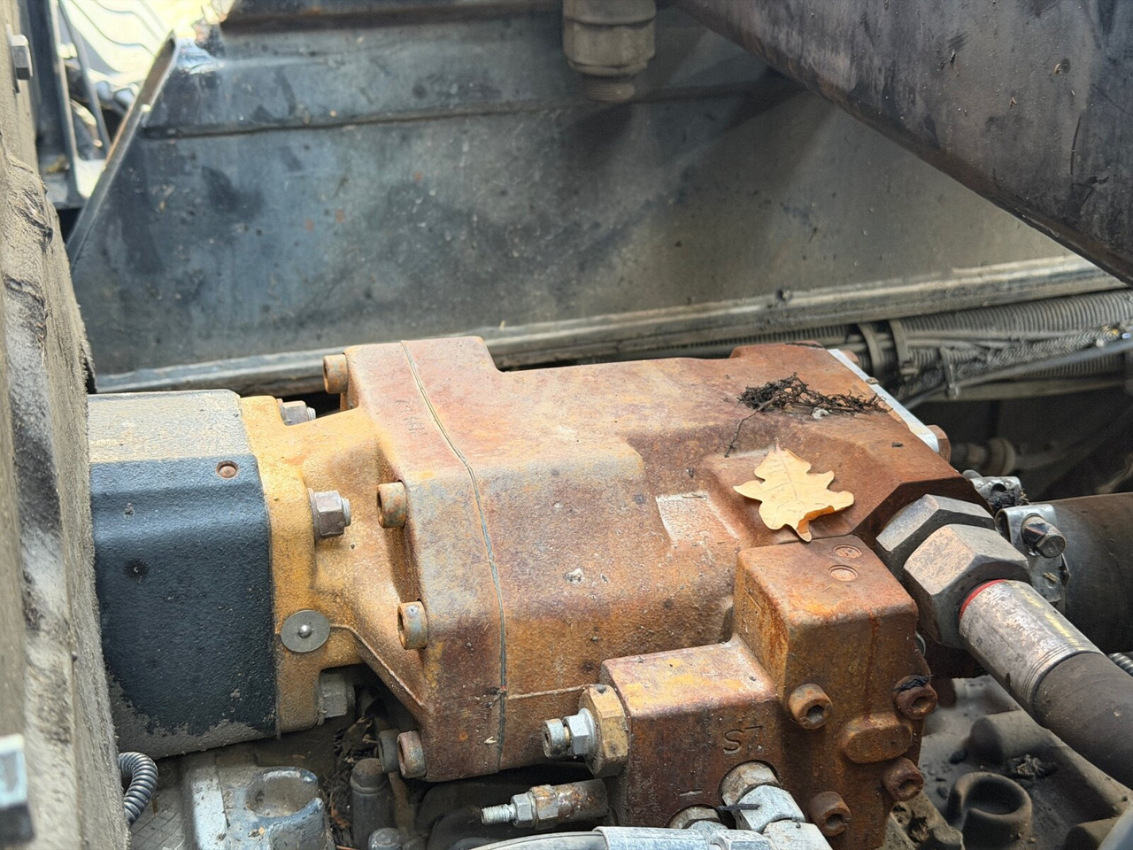 MAN TGS 26.400 6x2-4 BL TGS 26.400 6x2-4 BL, Motorabtrieb, Lenk-/Liftachse, Kran Epsilon Q180ZR95TR - Xe tải nâng móc, Xe cẩu tự hành: hình 4 MAN TGS 26.400 6x2-4 BL TGS 26.400 6x2-4 BL, Motorabtrieb, Lenk-/Liftachse, Kran Epsilon Q180ZR95TR - Xe tải nâng móc, Xe cẩu tự hành: hình 4