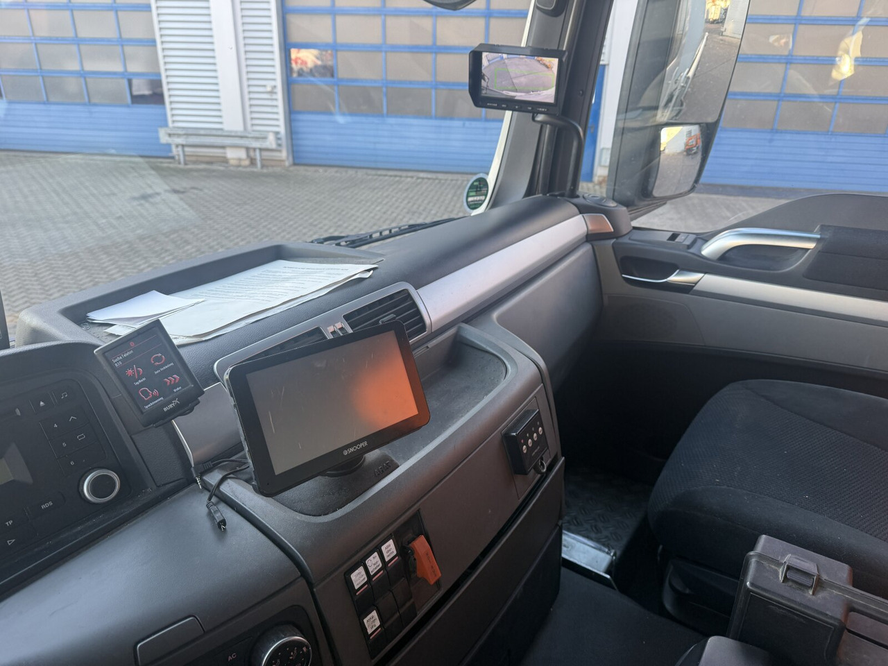 MAN TGS 26.440 6x2-4 BL TGS 26.440 6x2-4 BL, Lenk-/Liftachse, ADR, Esterer Tank ca. 20.340l, 3 Kammern - Xe bồn: hình 5 MAN TGS 26.440 6x2-4 BL TGS 26.440 6x2-4 BL, Lenk-/Liftachse, ADR, Esterer Tank ca. 20.340l, 3 Kammern - Xe bồn: hình 5