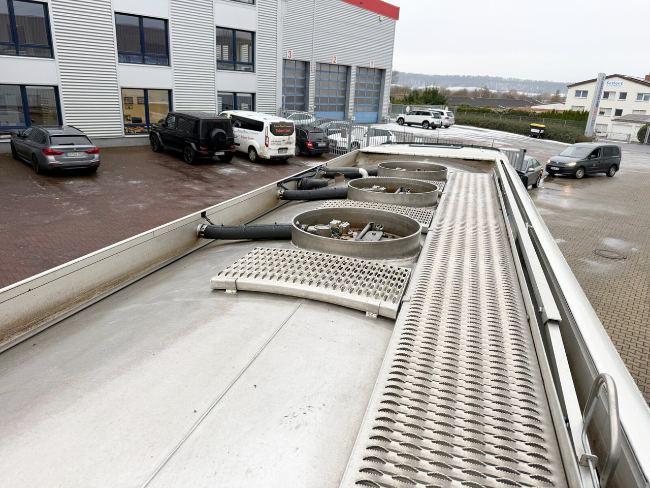 MAN TGS 26.440 6x2-4 BL TGS 26.440 6x2-4 BL, Lenk-/Liftachse, ADR, Esterer Tank ca. 20.340l, 3 Kammern - Xe bồn: hình 3 MAN TGS 26.440 6x2-4 BL TGS 26.440 6x2-4 BL, Lenk-/Liftachse, ADR, Esterer Tank ca. 20.340l, 3 Kammern - Xe bồn: hình 3