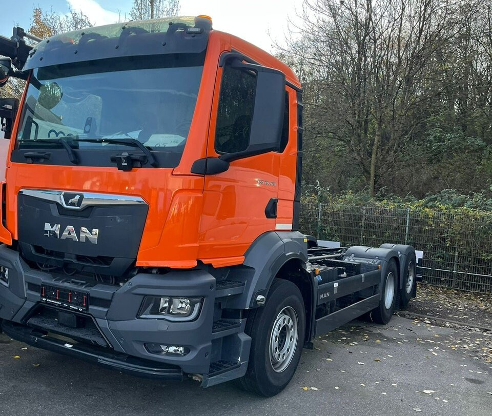 MAN TGS 26.470 6x2-4 BL CH TGS 26.470 6x2-4 BL CH, Lenk-/Liftachse, NMV - Xe tải khung gầm: hình 2 MAN TGS 26.470 6x2-4 BL CH TGS 26.470 6x2-4 BL CH, Lenk-/Liftachse, NMV - Xe tải khung gầm: hình 2