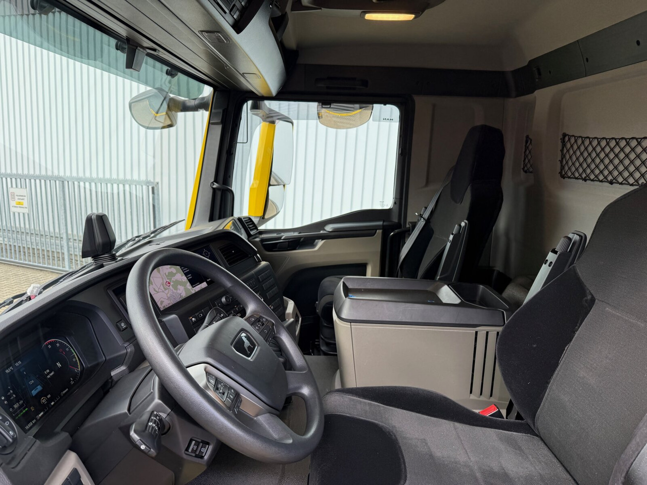 MAN TGS 26.470 6x6 BB TGS 26.470 6x6 BB, Hohe Bauart, Navi, Motorabtrieb, Bordmatik - Xe ben: hình 4 MAN TGS 26.470 6x6 BB TGS 26.470 6x6 BB, Hohe Bauart, Navi, Motorabtrieb, Bordmatik - Xe ben: hình 4