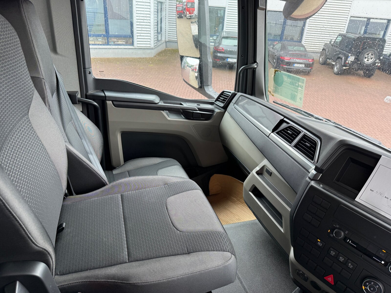 MAN TGS 33.440 6x6 BB CH RHD TGS 33.440 6x6 BB CH RHD, Euro2, Rechtslenker, Einzelbereifung - Xe tải khung gầm: hình 5 MAN TGS 33.440 6x6 BB CH RHD TGS 33.440 6x6 BB CH RHD, Euro2, Rechtslenker, Einzelbereifung - Xe tải khung gầm: hình 5