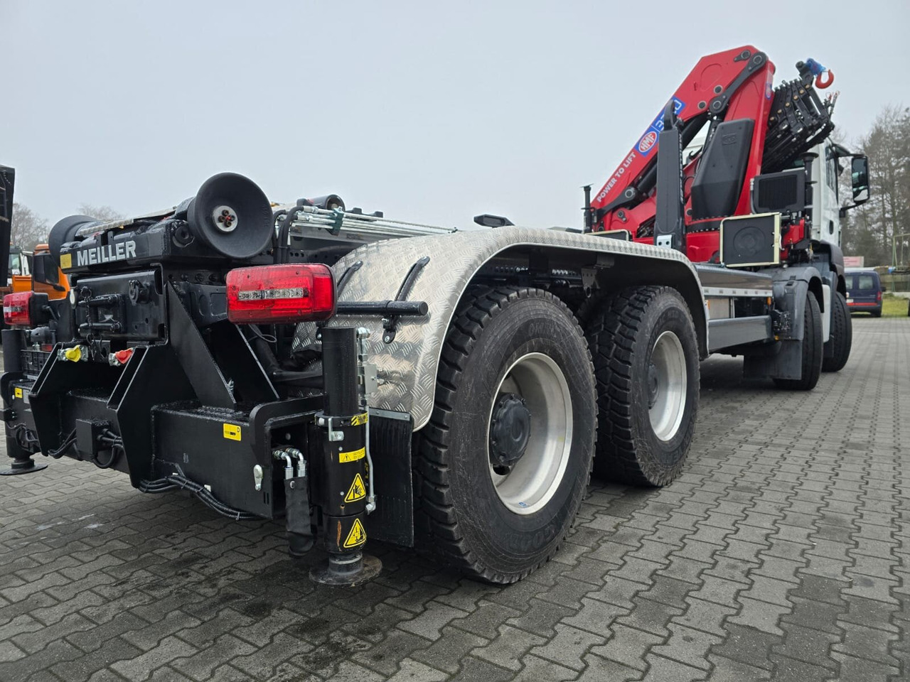 MAN TGS 35.480 8X4 BL TGS 35.480 8X4 BL, Intarder, Kran HMF 3220-K6, 4-fach Abstützung, Funk - Xe tải nâng móc, Xe cẩu tự hành: hình 2 MAN TGS 35.480 8X4 BL TGS 35.480 8X4 BL, Intarder, Kran HMF 3220-K6, 4-fach Abstützung, Funk - Xe tải nâng móc, Xe cẩu tự hành: hình 2
