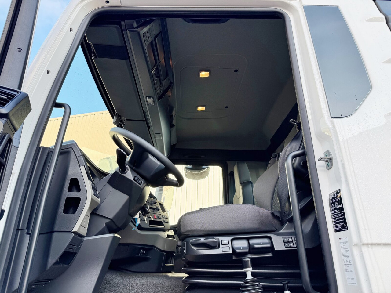 MAN TGS 41.440/480 8x4 BB TGS 41.440/480 8x4 BB, 5x VORHANDEN, Meiller Stahlmulde 18m³ - Xe ben đổ: hình 4 MAN TGS 41.440/480 8x4 BB TGS 41.440/480 8x4 BB, 5x VORHANDEN, Meiller Stahlmulde 18m³ - Xe ben đổ: hình 4
