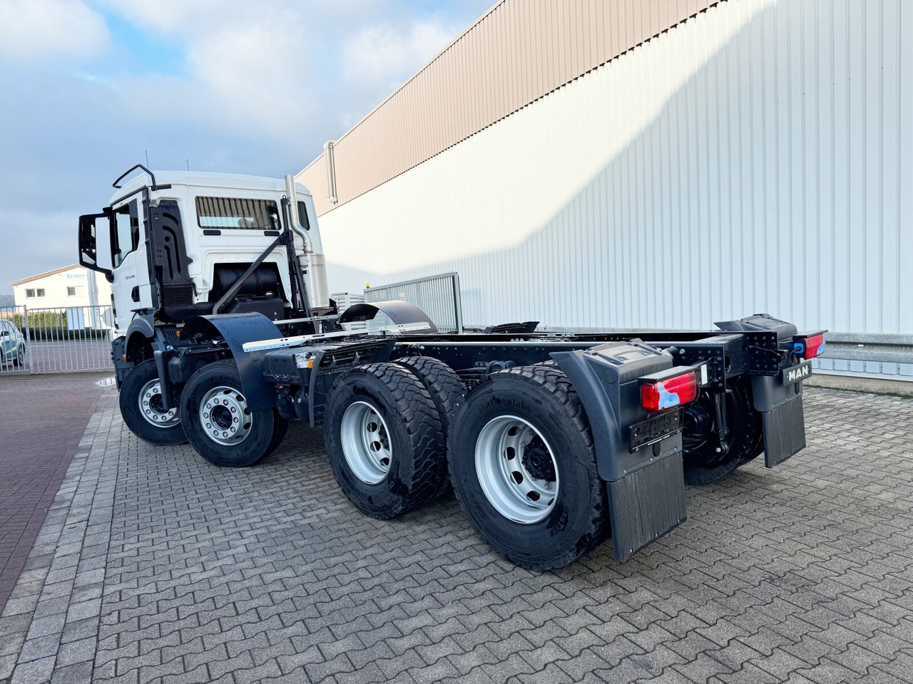 Xe tải khung gầm mới MAN TGS 41.440 8x4 BB TGS 41.440 8x4 BB: hình 11