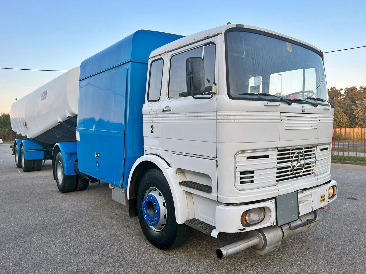 Xe bồn Mercedes-Benz 1923 4x2 Tankwagenzug für Kerosin 40.000l 1923 4x2 Tankwagenzug für Kerosin 40.000l: hình 8 Xe bồn Mercedes-Benz 1923 4x2 Tankwagenzug für Kerosin 40.000l 1923 4x2 Tankwagenzug für Kerosin 40.000l: hình 8