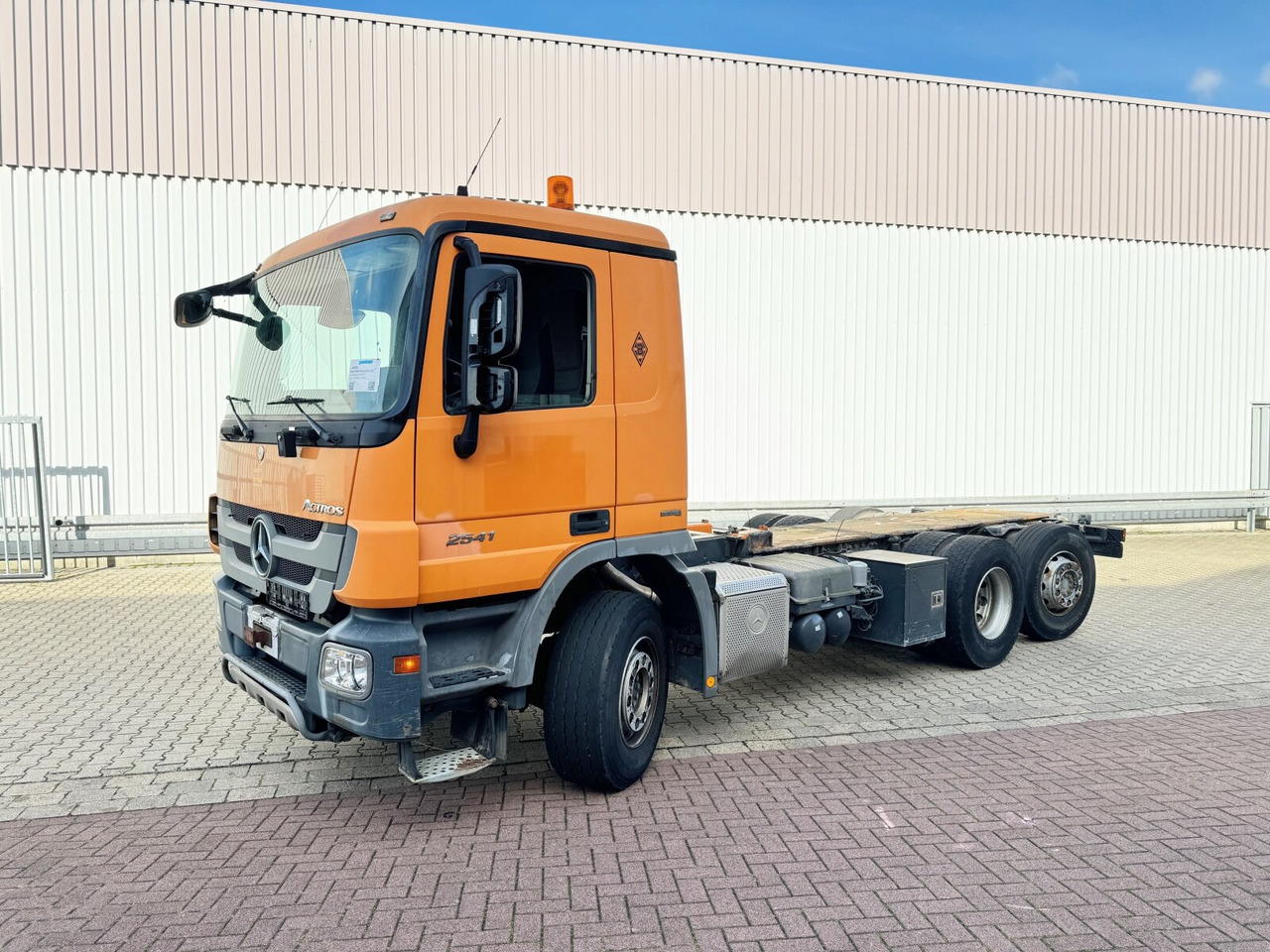 Mercedes-Benz Actros 2541 L 6x2 Actros 2541 L 6x2, Lenk-/Liftachse - Xe tải khung gầm: hình 1 Mercedes-Benz Actros 2541 L 6x2 Actros 2541 L 6x2, Lenk-/Liftachse - Xe tải khung gầm: hình 1