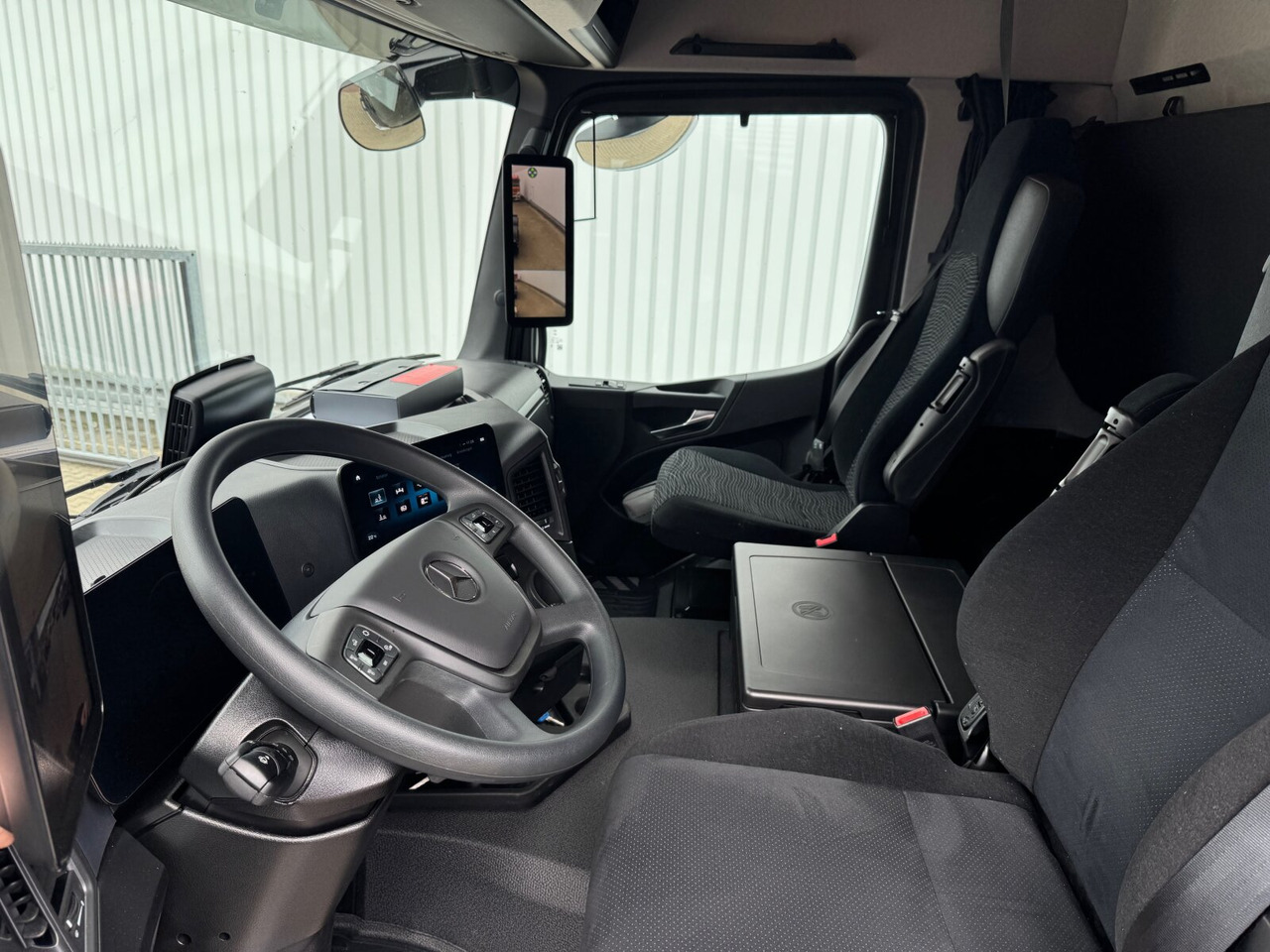Mercedes-Benz Actros 2546 L 6x2 Actros 2546 L 6x2, Retarder, Lenk-/Lift, LED, Navi, ADR, MirrorCam, MultimediaCockpit - Xe tải khung gầm: hình 2 Mercedes-Benz Actros 2546 L 6x2 Actros 2546 L 6x2, Retarder, Lenk-/Lift, LED, Navi, ADR, MirrorCam, MultimediaCockpit - Xe tải khung gầm: hình 2