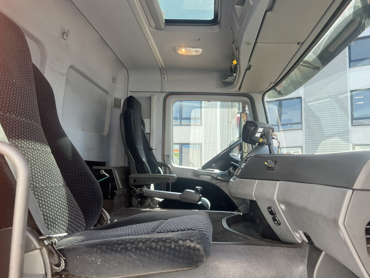 Mercedes-Benz Actros 2641/48 L 6x4 Actros 2641/48 L 6x4, Seilabroller, Haller Lotos, Zöller Schüttung - Xe tải chở rác: hình 4 Mercedes-Benz Actros 2641/48 L 6x4 Actros 2641/48 L 6x4, Seilabroller, Haller Lotos, Zöller Schüttung - Xe tải chở rác: hình 4