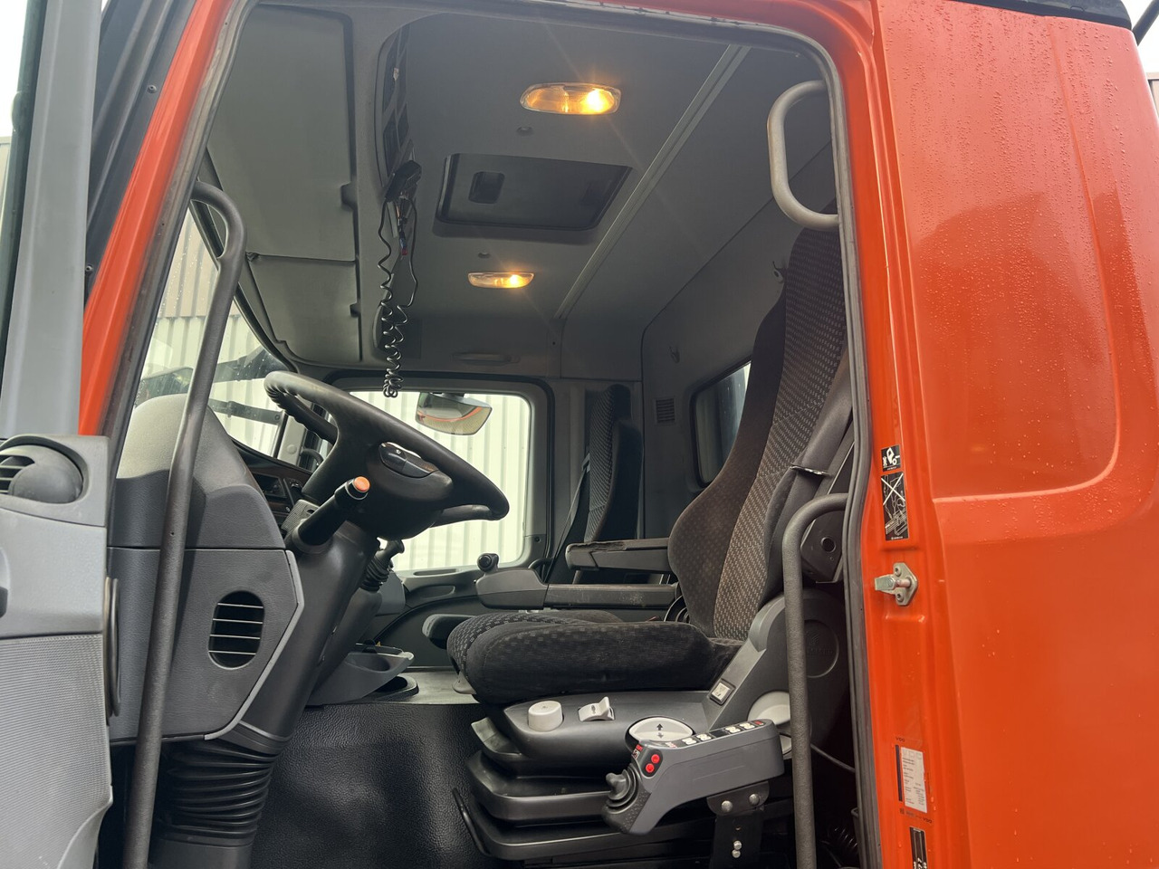 Mercedes-Benz Actros 2644/48 K 6x4 Actros 2644/48 K 6x4, Manual Gearbox, Full Steel - Xe tải khung gầm: hình 4 Mercedes-Benz Actros 2644/48 K 6x4 Actros 2644/48 K 6x4, Manual Gearbox, Full Steel - Xe tải khung gầm: hình 4