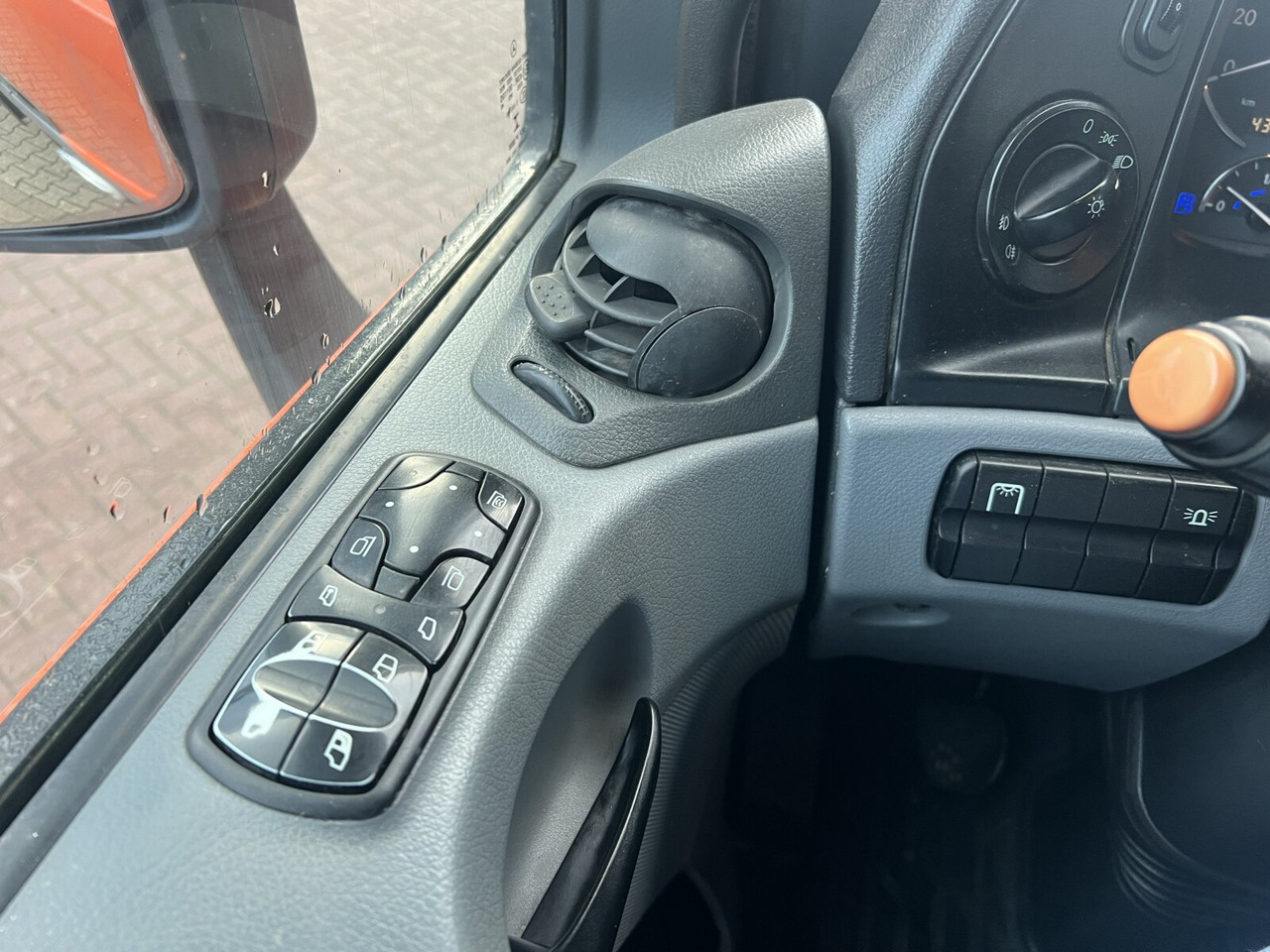 Mercedes-Benz Actros 2644/48 K 6x4 Actros 2644/48 K 6x4, Manual Gearbox, Full Steel - Xe tải khung gầm: hình 5 Mercedes-Benz Actros 2644/48 K 6x4 Actros 2644/48 K 6x4, Manual Gearbox, Full Steel - Xe tải khung gầm: hình 5