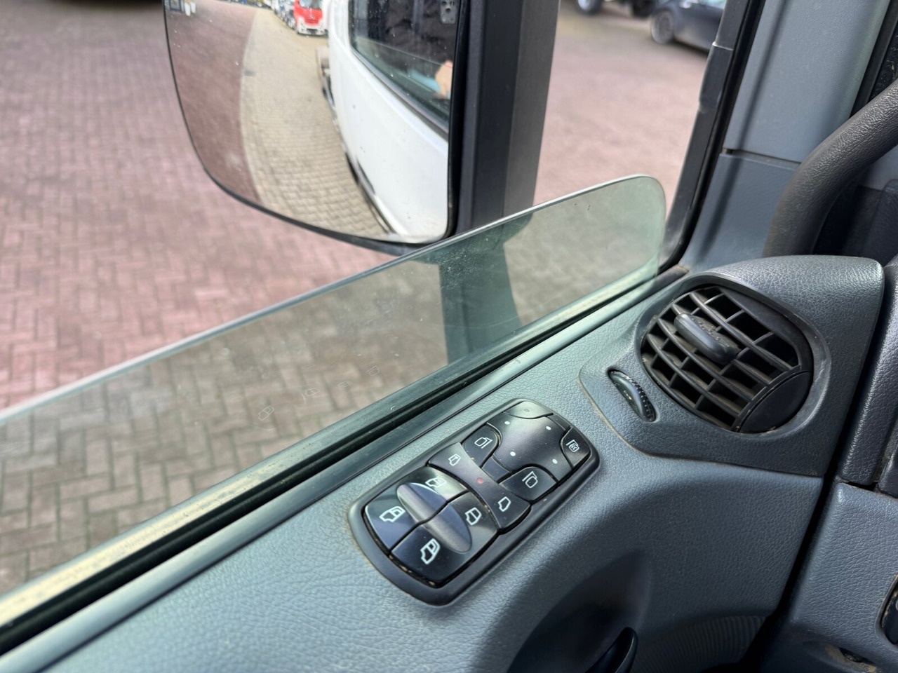 Mercedes-Benz Actros 2644 L 6x4 Actros 2644 L 6x4 - Xe tải khung gầm: hình 2 Mercedes-Benz Actros 2644 L 6x4 Actros 2644 L 6x4 - Xe tải khung gầm: hình 2