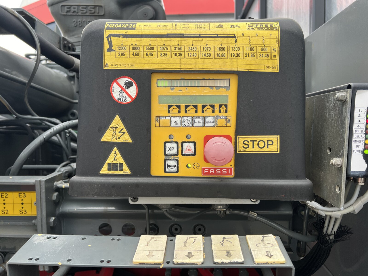 Mercedes-Benz Actros 3346 AK 6x6 Actros 3346 AK 6x6, 134t Anhängelast WSK, Heckkran Fassi F420AXP.26, Funk, Winde - Xe cẩu tự hành: hình 3 Mercedes-Benz Actros 3346 AK 6x6 Actros 3346 AK 6x6, 134t Anhängelast WSK, Heckkran Fassi F420AXP.26, Funk, Winde - Xe cẩu tự hành: hình 3