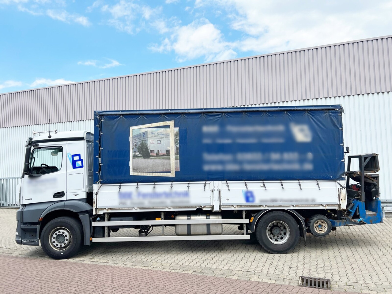 Mercedes-Benz Antos 1840 L 4x2 Antos 1840 L 4x2, Aufnahme für Mitnahmestapler - Xe tải thùng mui bạt: hình 1 Mercedes-Benz Antos 1840 L 4x2 Antos 1840 L 4x2, Aufnahme für Mitnahmestapler - Xe tải thùng mui bạt: hình 1