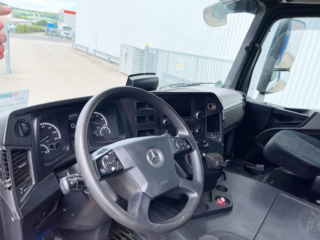 Mercedes-Benz Antos 1840 L 4x2 Antos 1840 L 4x2, Aufnahme für Mitnahmestapler - Xe tải thùng mui bạt: hình 5 Mercedes-Benz Antos 1840 L 4x2 Antos 1840 L 4x2, Aufnahme für Mitnahmestapler - Xe tải thùng mui bạt: hình 5