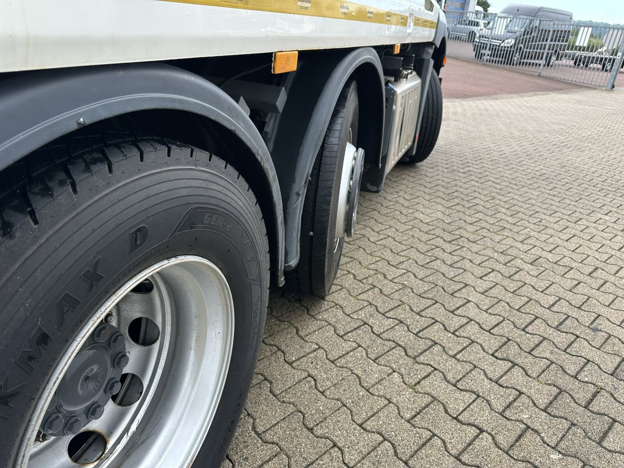 Mercedes-Benz Antos 2540 L 6x2 Antos 2540 L 6x2, Vorlauflenk-/Liftachse, Teleabsetzer - Xe tải chở thùng nhỏ: hình 4 Mercedes-Benz Antos 2540 L 6x2 Antos 2540 L 6x2, Vorlauflenk-/Liftachse, Teleabsetzer - Xe tải chở thùng nhỏ: hình 4